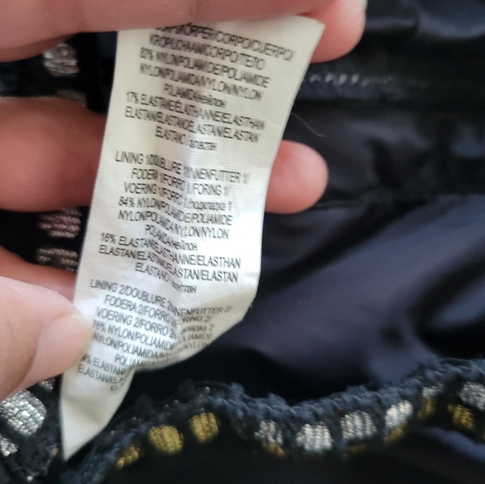 La Blanca Women's One Piece Swimsuit in Black Size 8 - Picture 6 of 10